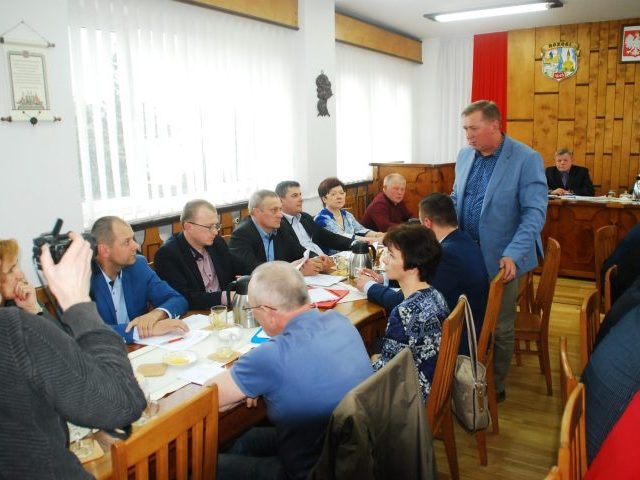 Radni z Rozóg zbuntowali się